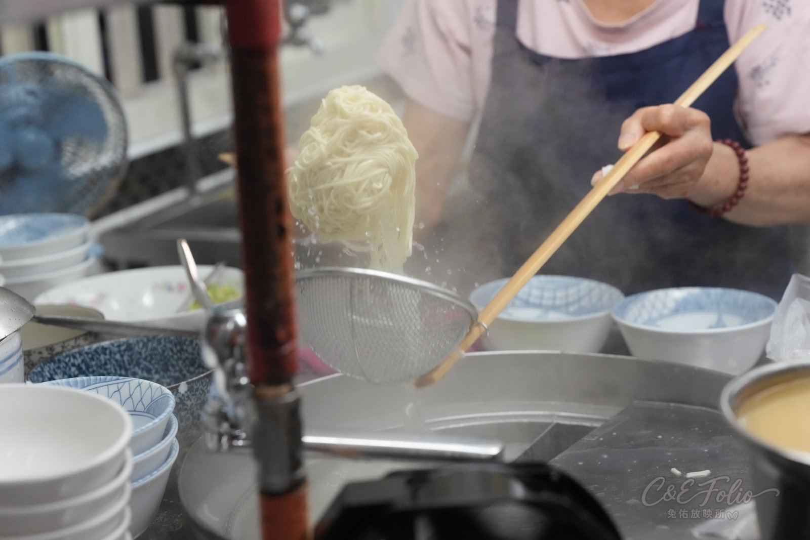 大麵章出餐台甩麵